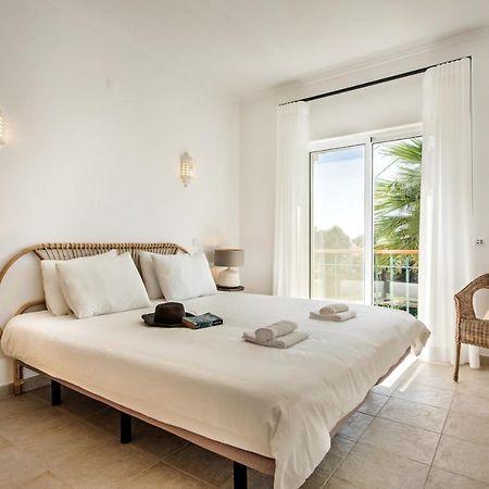 Modern And Spacious Two Bedroom Apartment カルヴォエイロ エクステリア 写真