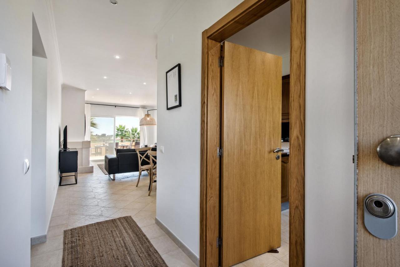 Modern And Spacious Two Bedroom Apartment カルヴォエイロ エクステリア 写真